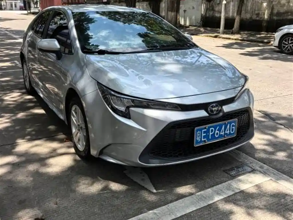 Toyota Levin 2021 Dual Engine 1.8H E-CVT Luxury Edition фото 3