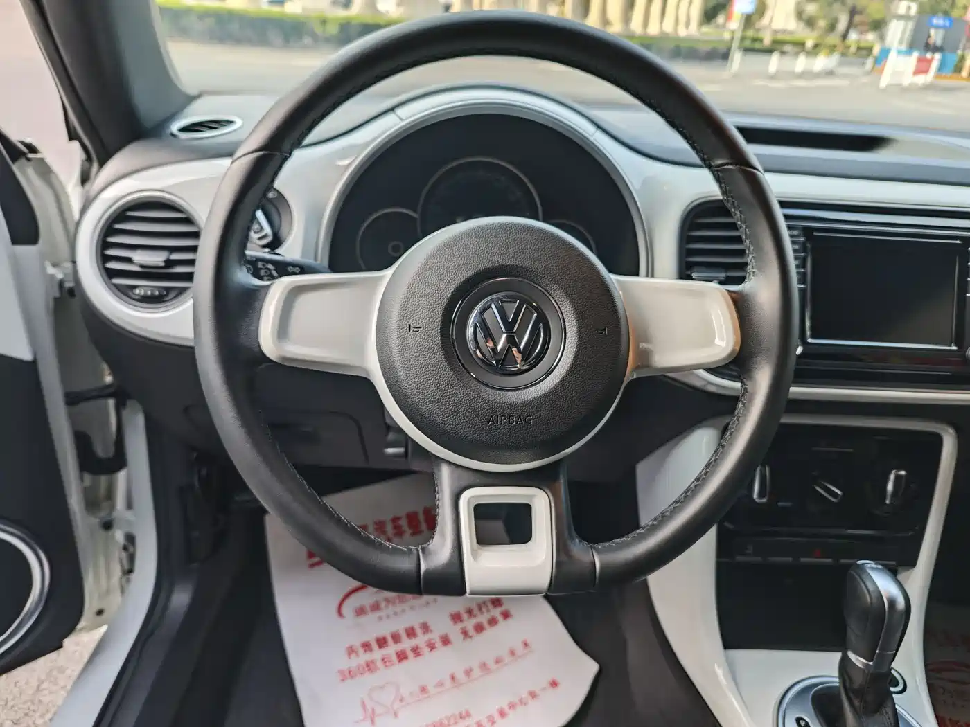 Volkswagen Beetle 2017 180TSI Enjoy фото 8