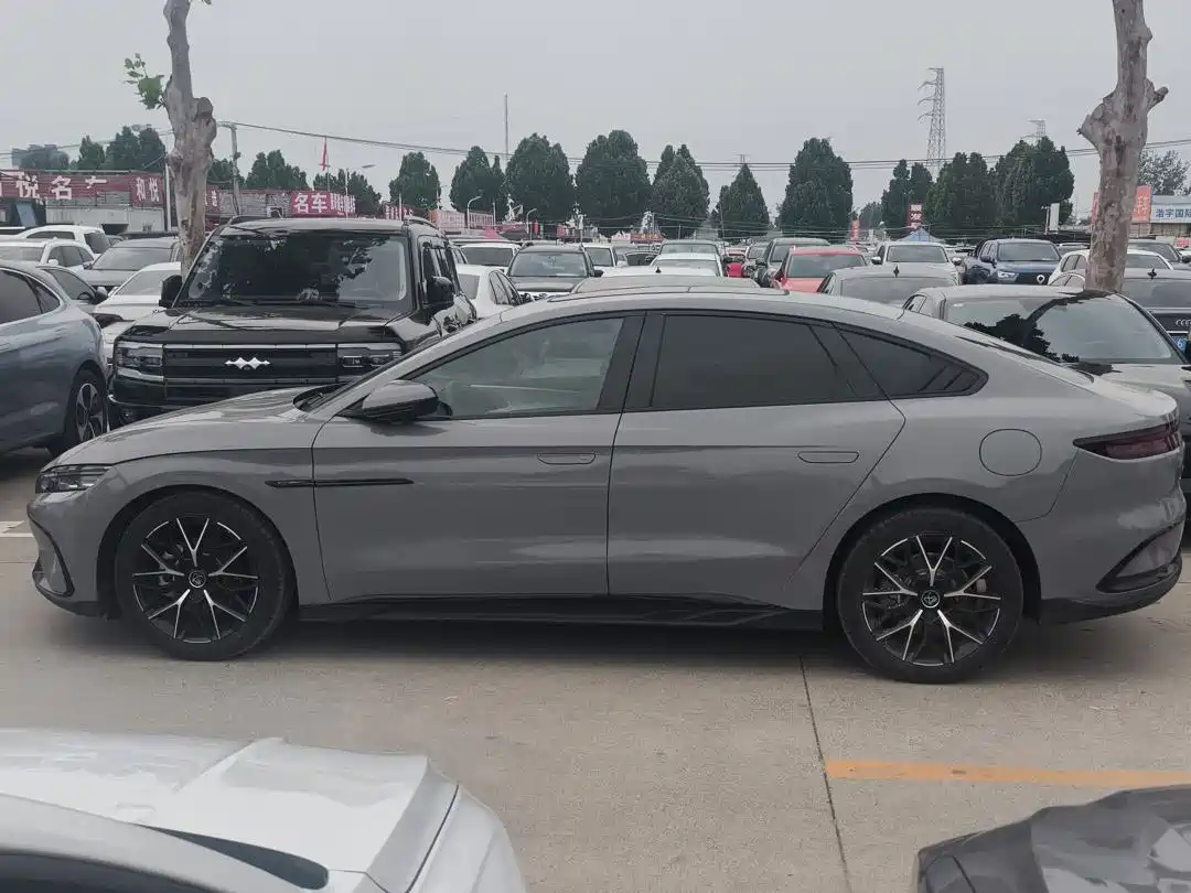 BYD Han 2025 DM-i 125KM Premium фото 3