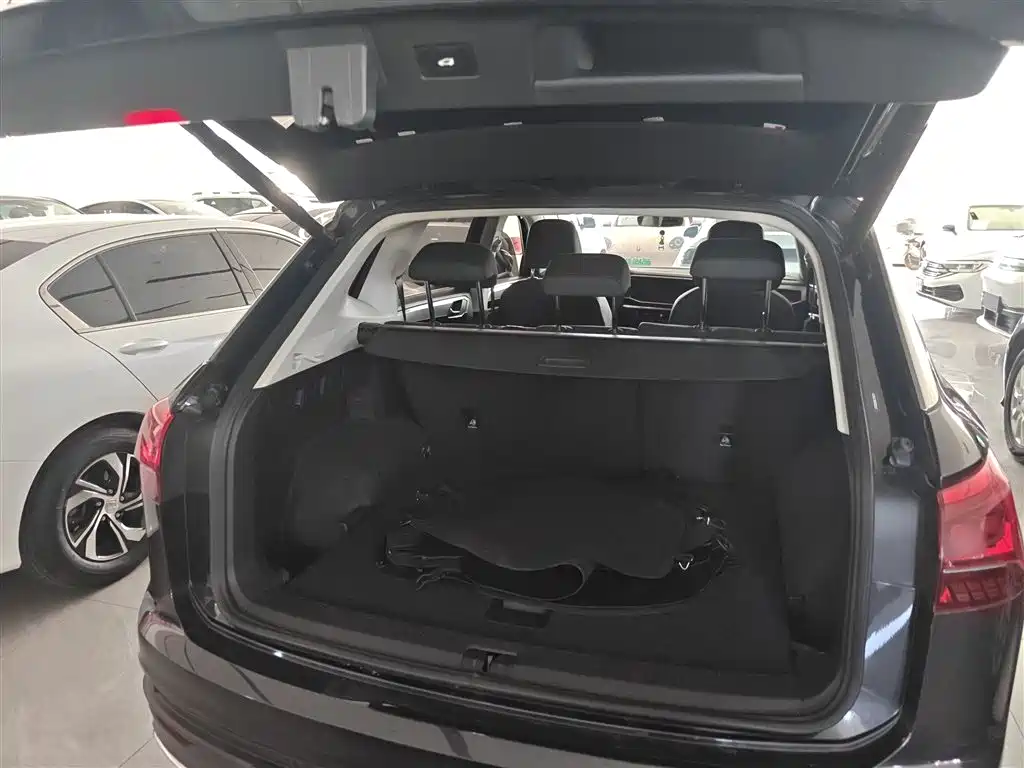 Volkswagen Tayron 2020 330TSI 2WD Luxury Smart Edition фото 13