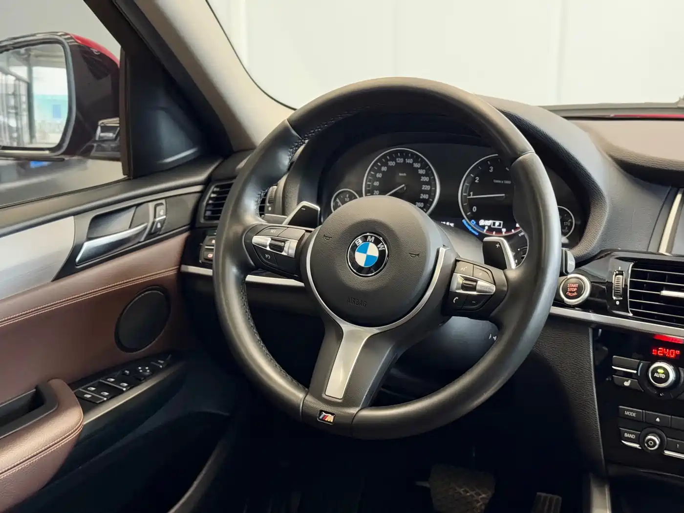 BMW X4 2016 Model xDrive20i M Sport фото 14
