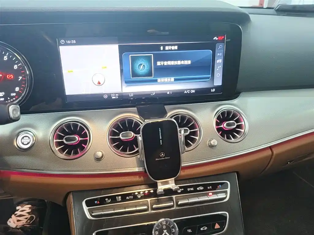 Mercedes-Benz E-Class 2017 E 200 Sport фото 13