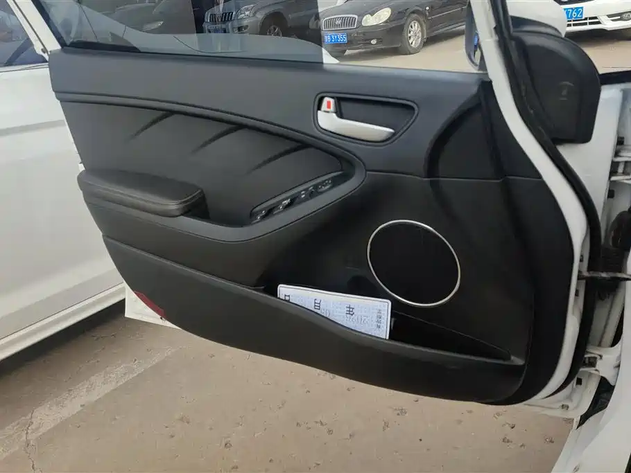 Kia K3 2016 1.6L Automatic GLS фото 7