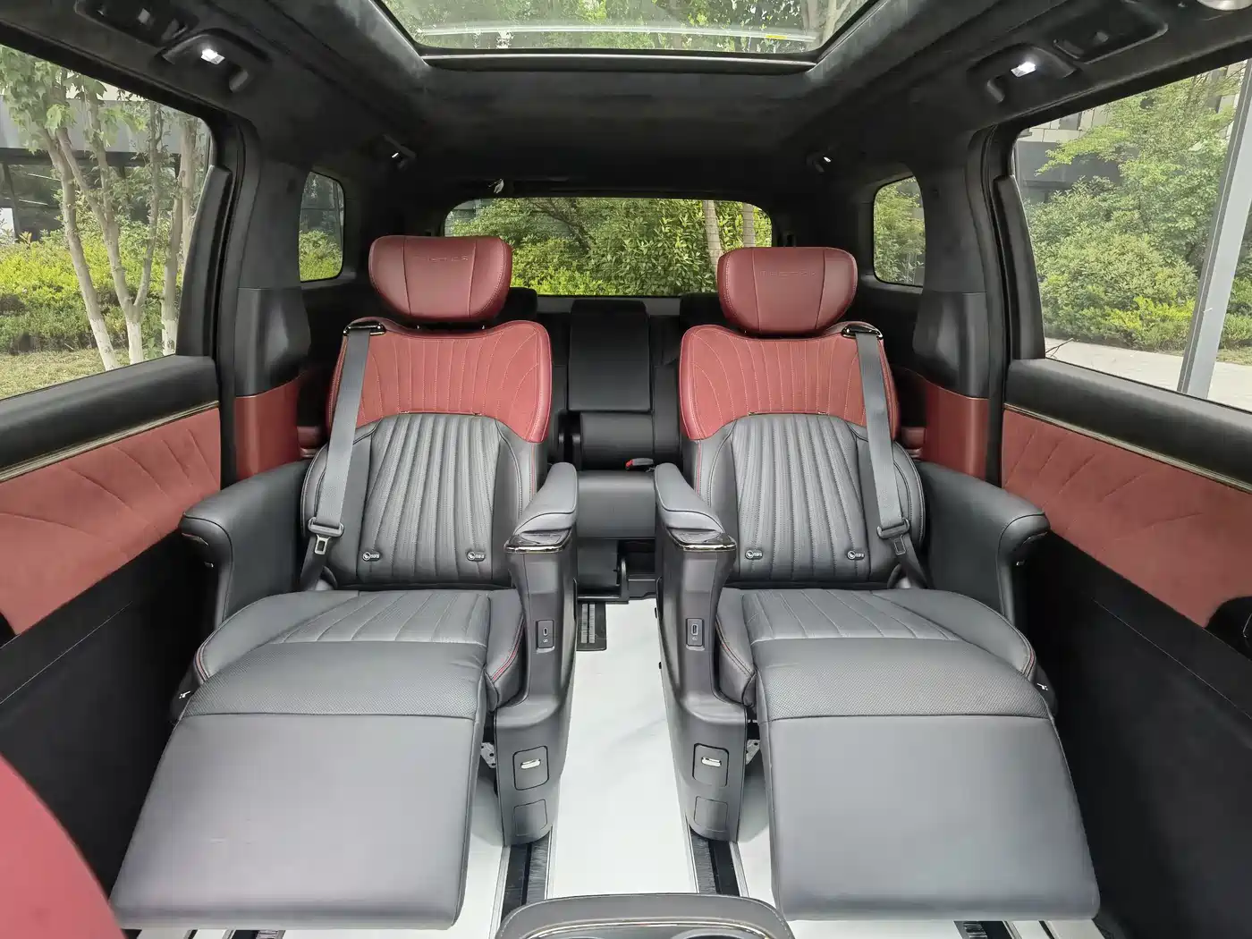 GAC Trumpchi Trumpchi M8 2024 Patriarch Series 400T Ultimate Edition фото 18
