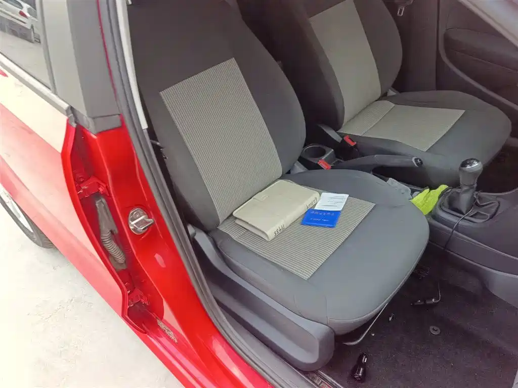 Volkswagen Polo 2016 1.4L Manual Trend фото 19