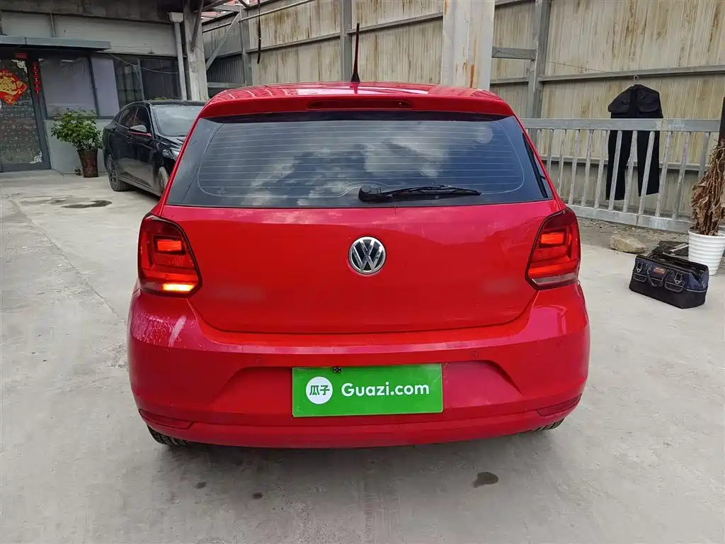 Volkswagen Polo 2016 1.4L Manual Trend фото 4