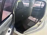 Photo 4 - Suzuki Swift