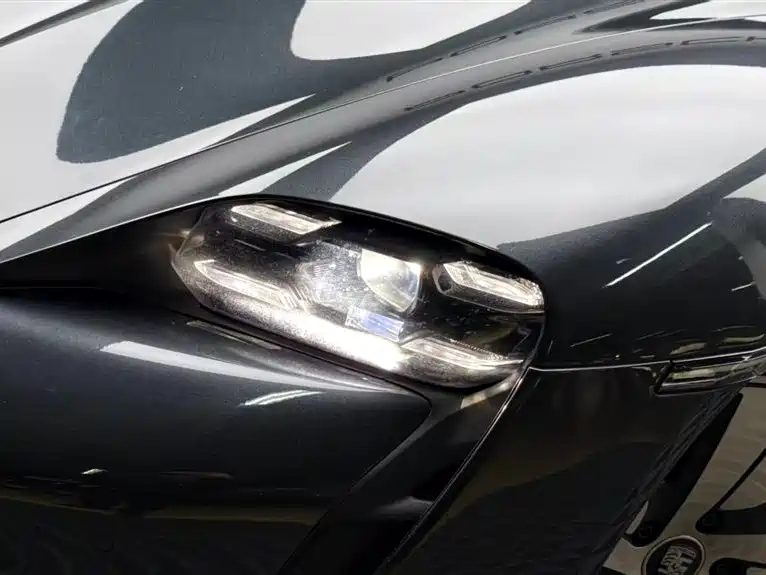 Porsche Taycan 2022 Facelift Taycan фото 7