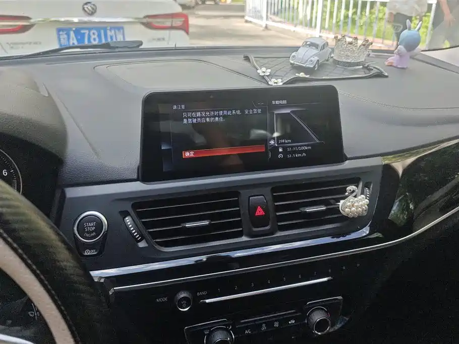 BMW 1 Series 2018 118i Sport Edition фото 13