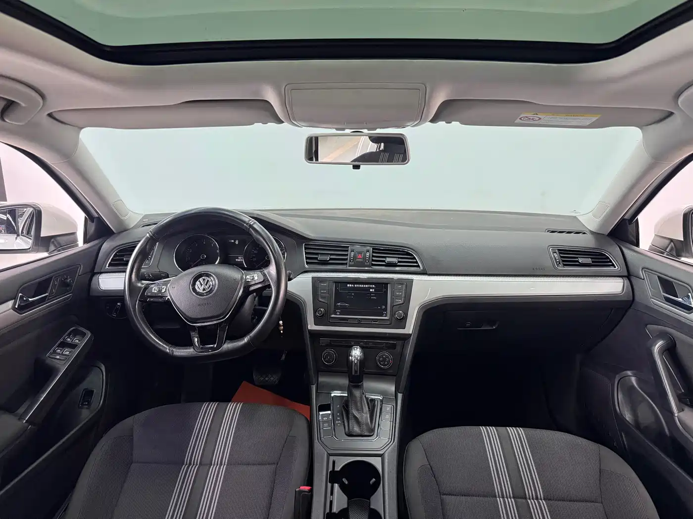Volkswagen Lamando 2018 230TSI DSG Trend Edition фото 5