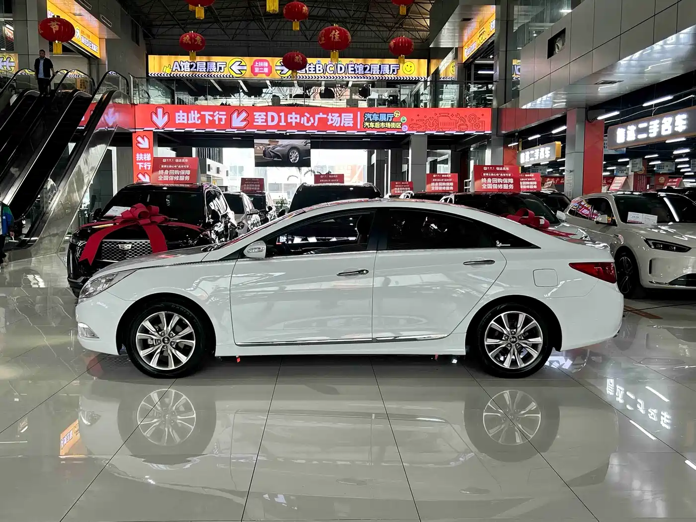 Hyundai Sonata 2014 2.0L Automatic Luxury фото 6