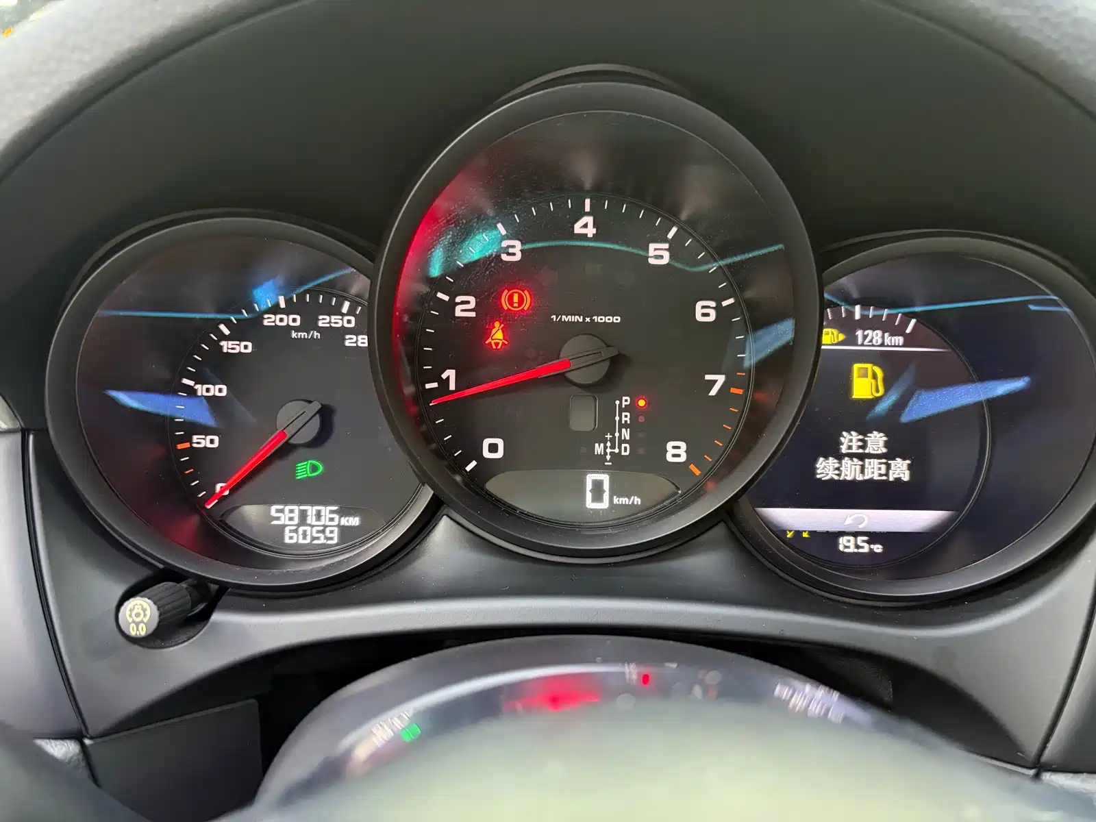 Фото 9 - Porsche Macan
