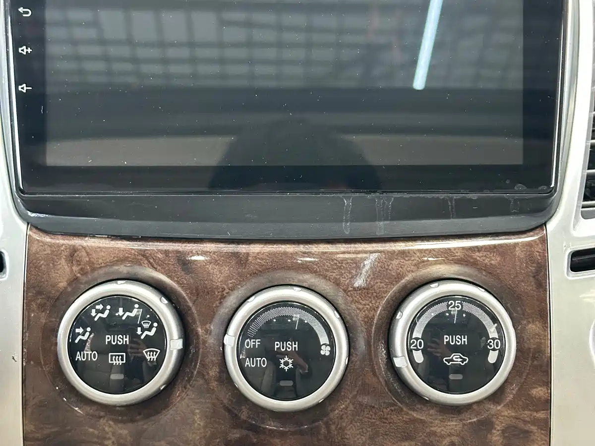 Mitsubishi Pajero Sport 2013 3.0L Automatic 4WD Flagship фото 17