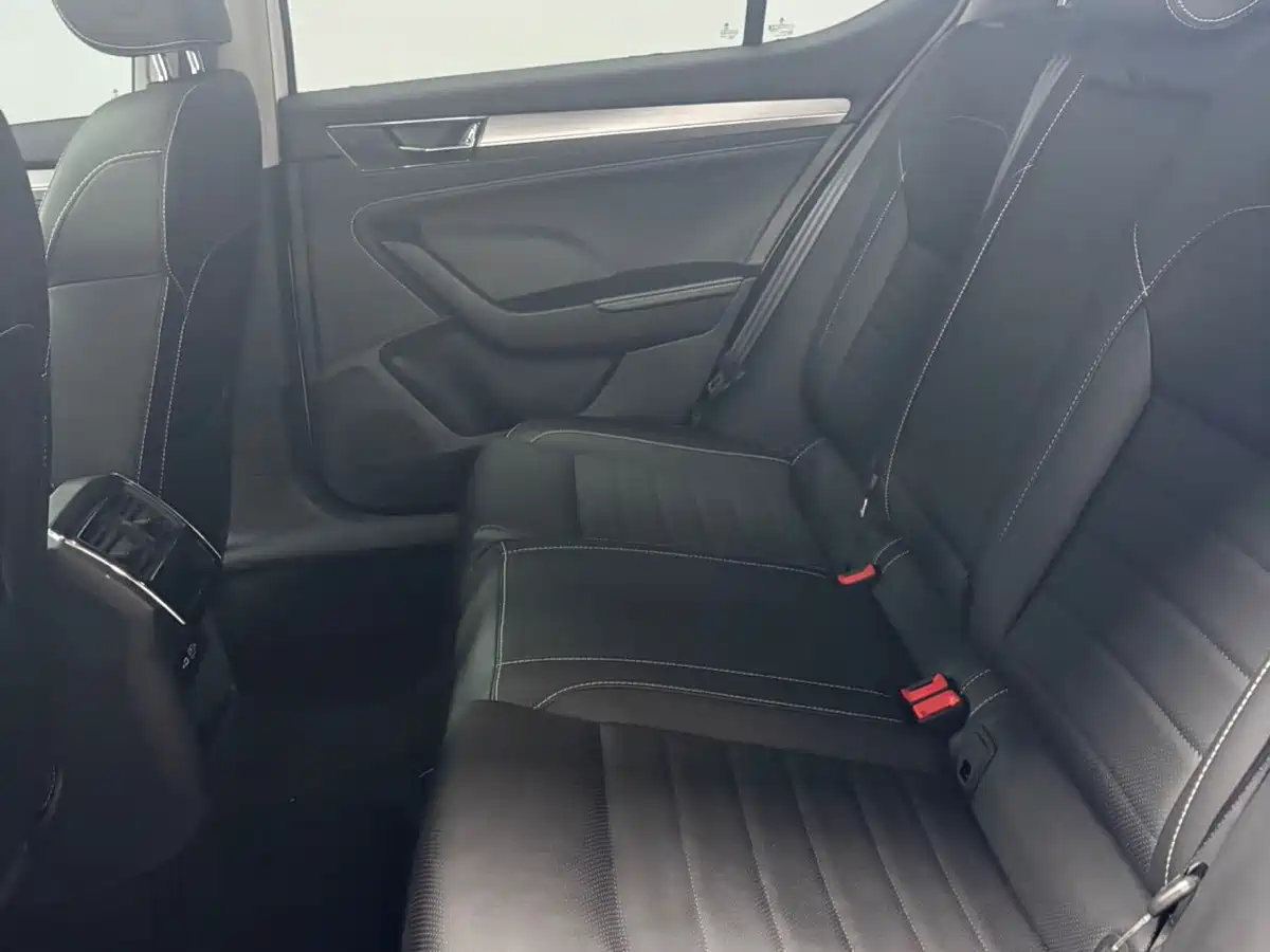 Škoda Superb 2023 2024 TSI280 DSG Premium Edition