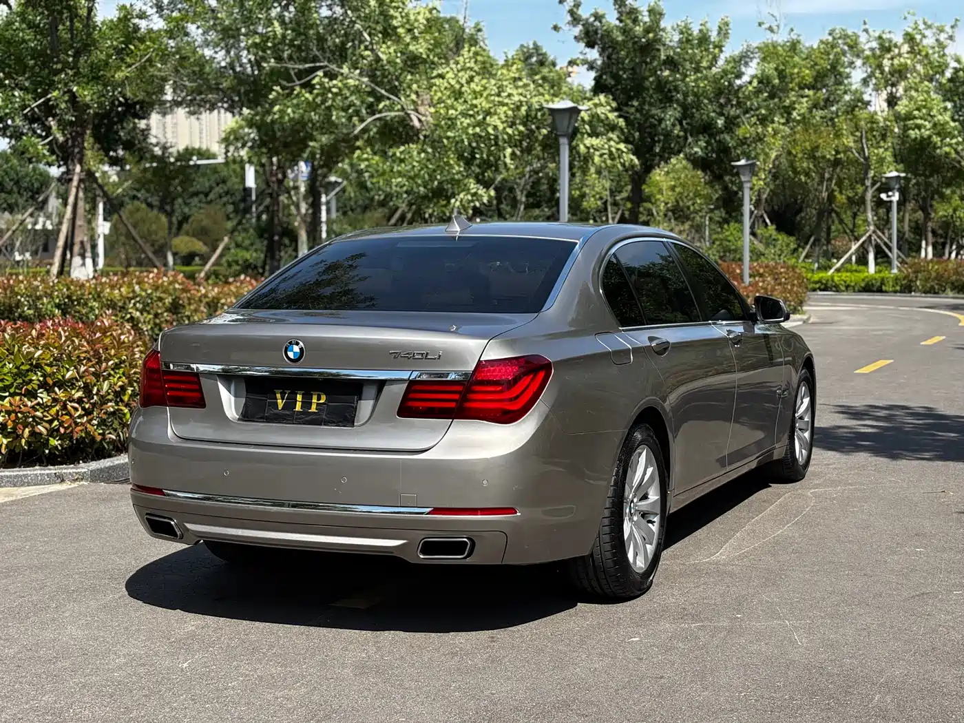 BMW 7 Series 2014 730Li Premium фото 9