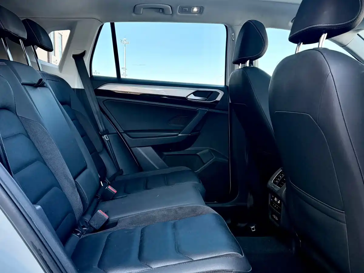 Volkswagen Tayron 2021 280TSI 2WD Luxury Smart Connect фото 12