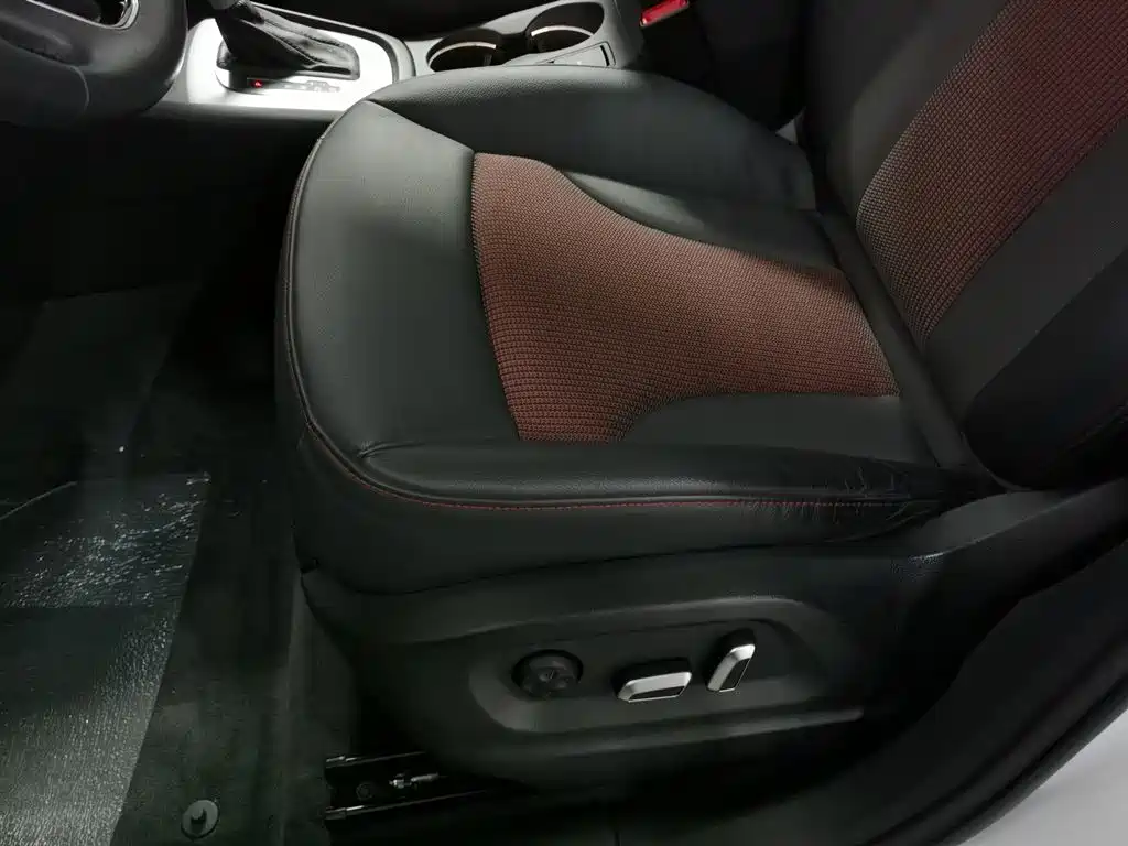 Audi Q3 2018 35 TFSI Fashion Collector's Edition фото 20