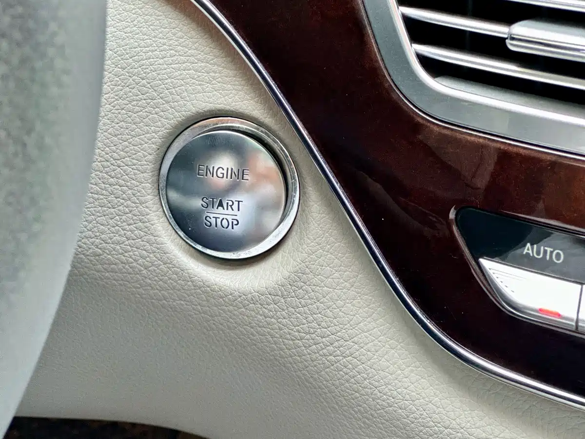 Mercedes-Benz S-Class 2010 S 350 L Luxury фото 32