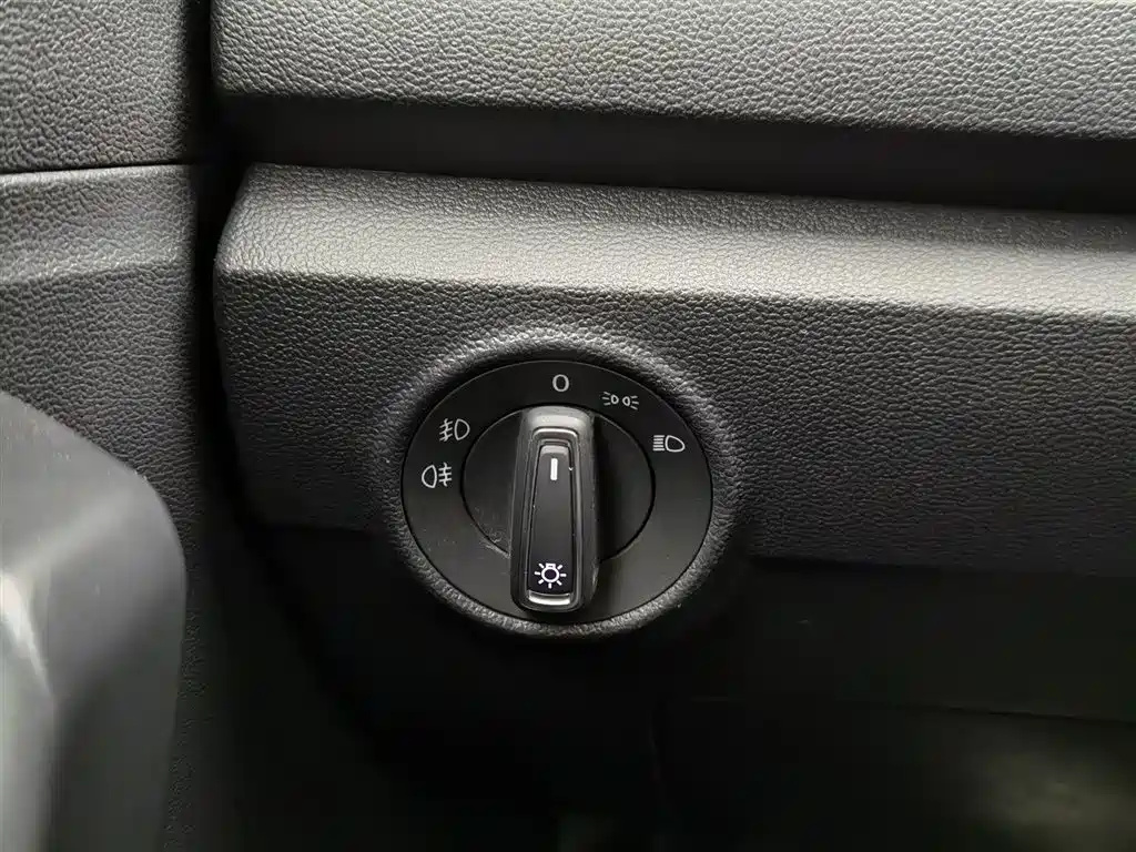 Volkswagen T-ROC 2021 280TSI DSG 2WD Comfort Connected фото 21