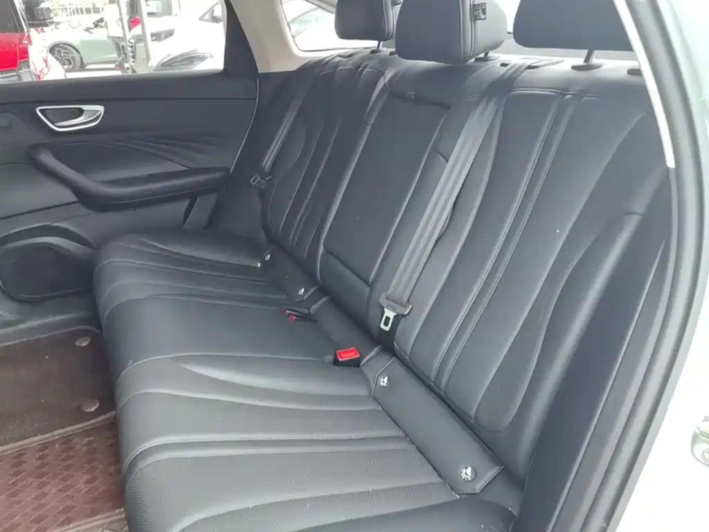 Roewe D7 2025 2025 DMH 125km World Champion Edition