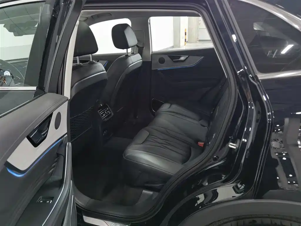 Hongqi HS5 2025 2.0T 2WD Mystic Shadow Edition фото 15