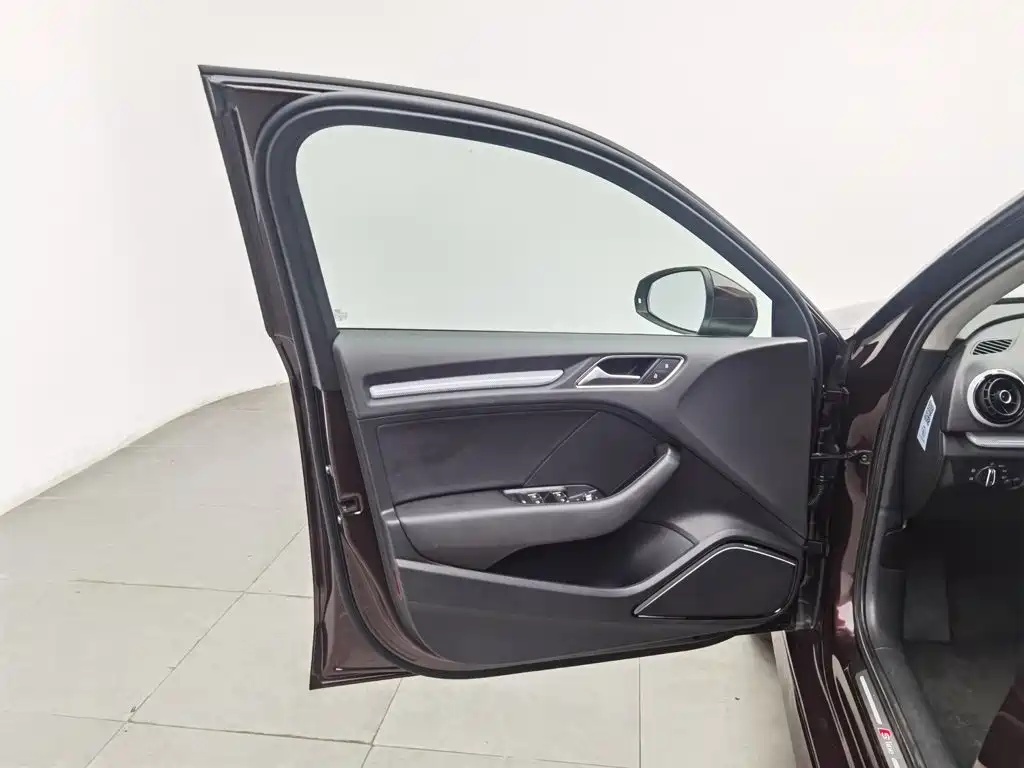 Фото 8 - Audi A3 (Import)