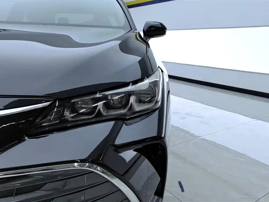 Toyota Avalon 2019 Hybrid 2.5L Luxury Edition China VI фото 5