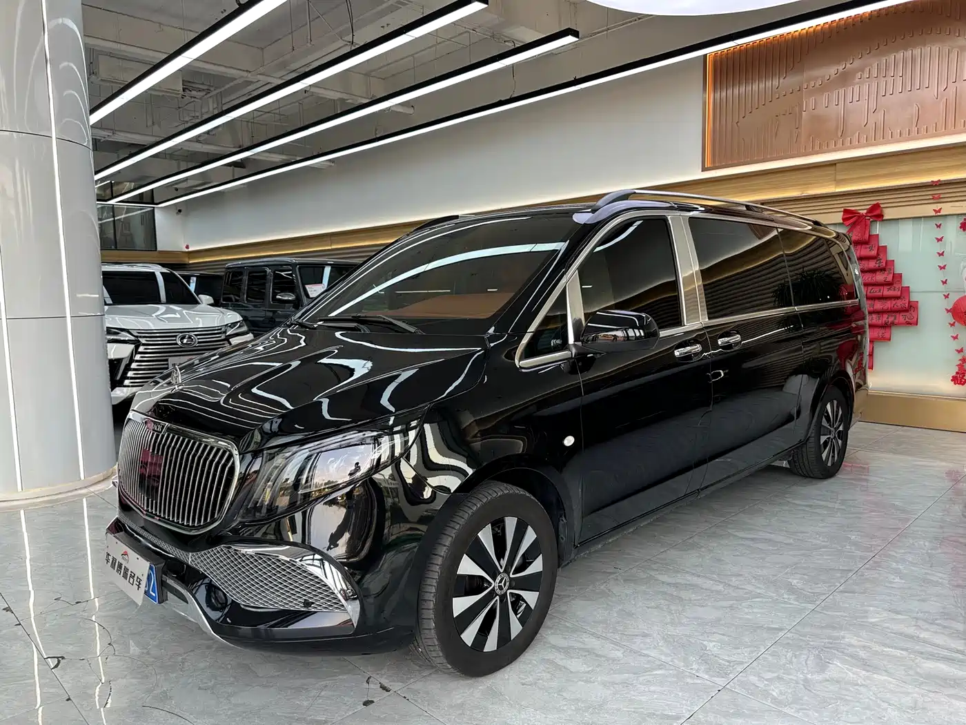 Mercedes-Benz Vito 2023 2.0T Business 7-Seater