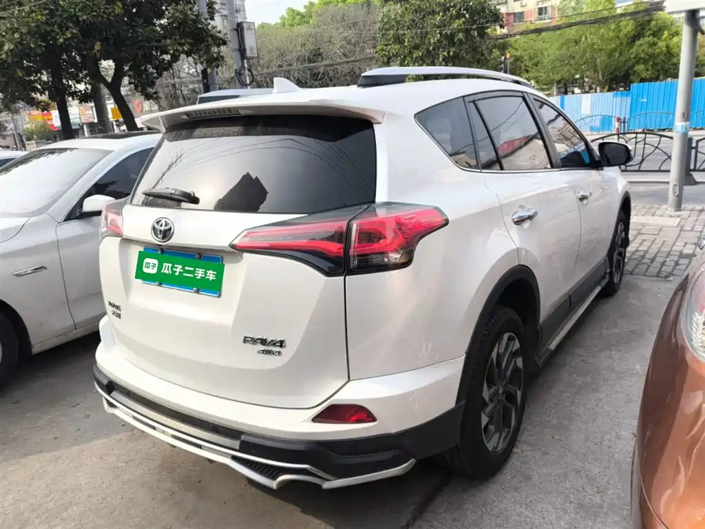 Toyota RAV4 Rongfang 2018 2.5L Automatic 4WD Elite i Edition фото 7