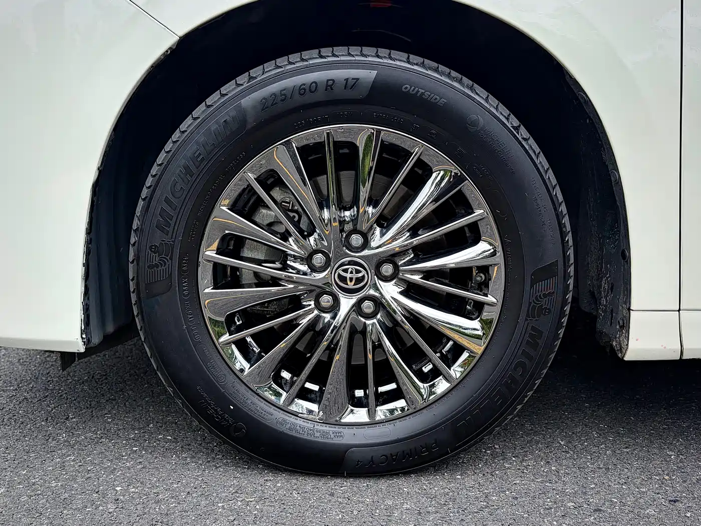 Toyota Alphard 2021 Hybrid 2.5L Premium фото 24