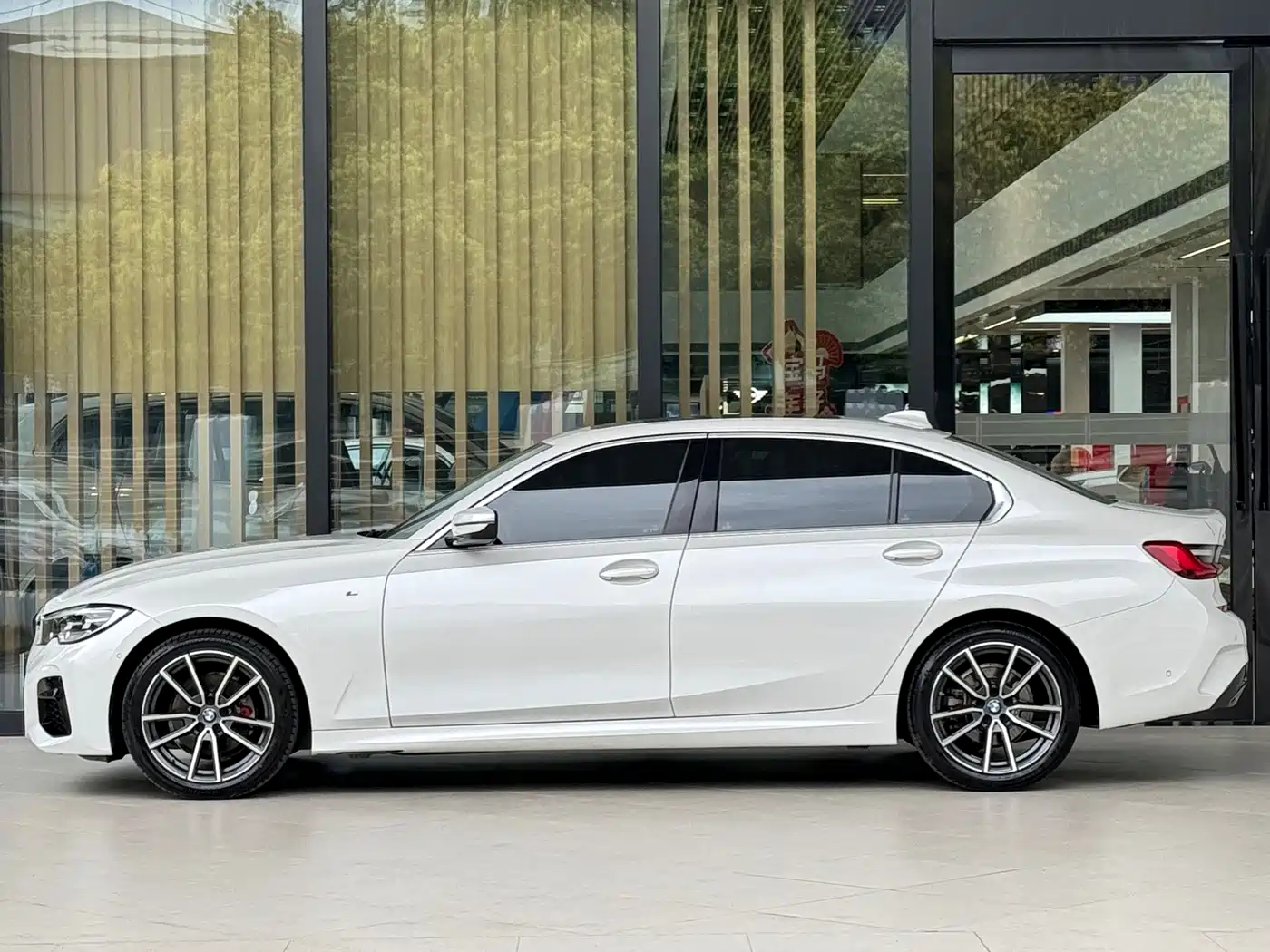 BMW 3 Series 2020 325Li M Sport Package фото 4