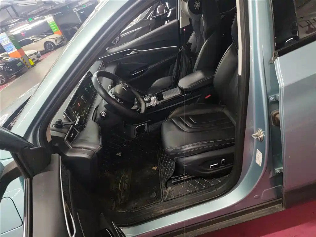 NEZHA AUTOMOBILE NEZHA U