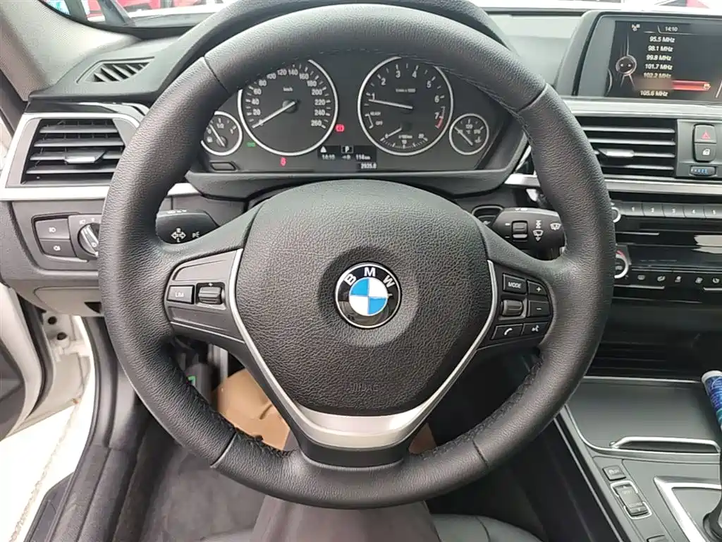 BMW 3 Series 2017 320Li Fashion фото 11