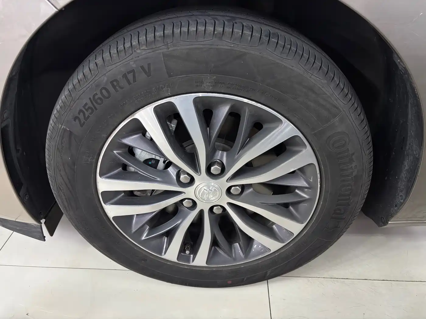 Buick GL8 2023 ES Landmaster Exclusive фото 11