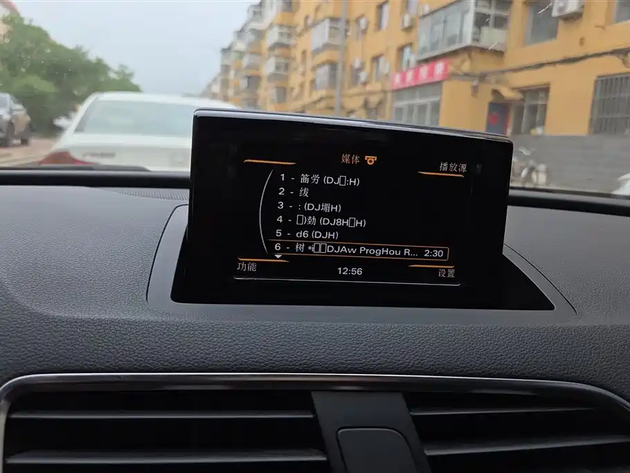Audi Q3 2013 35 TFSI Comfort фото 13