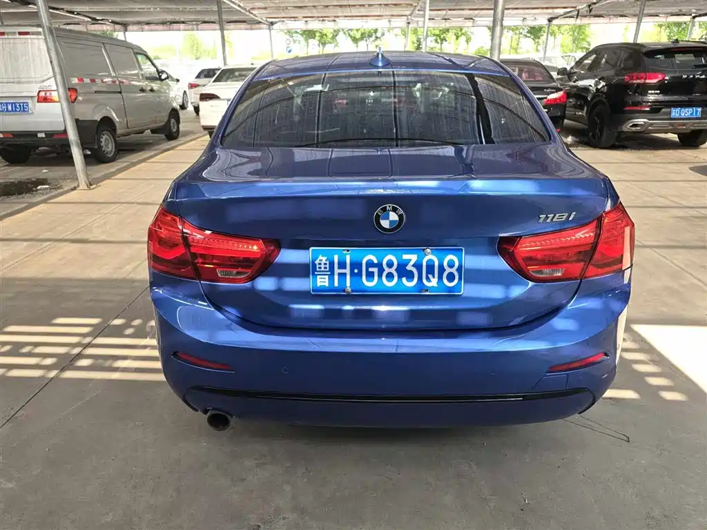 BMW 1 Series 2017 118i Sport фото 8