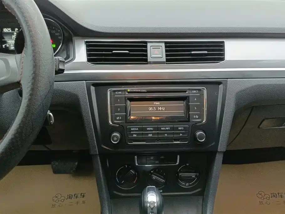 Volkswagen Bora 2018 1.5L Automatic Fashion фото 13