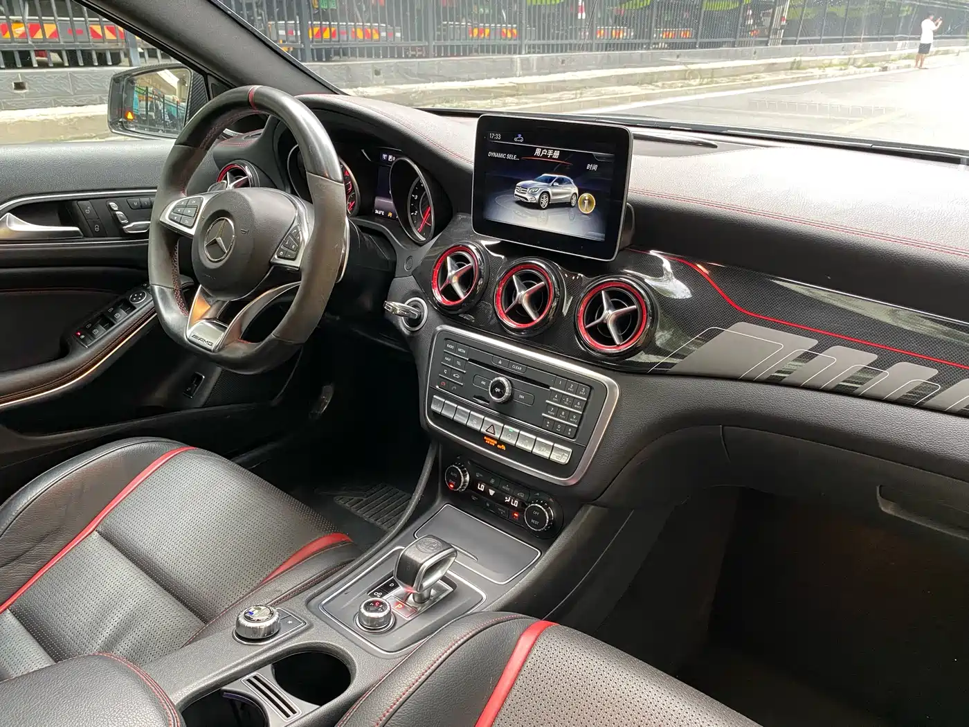 Mercedes-Benz GLA AMG 2017 AMG GLA 45 4MATIC фото 21