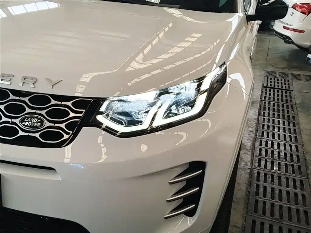 Land Rover Discovery Sport 2025 249PS Performance Tech Edition фото 24