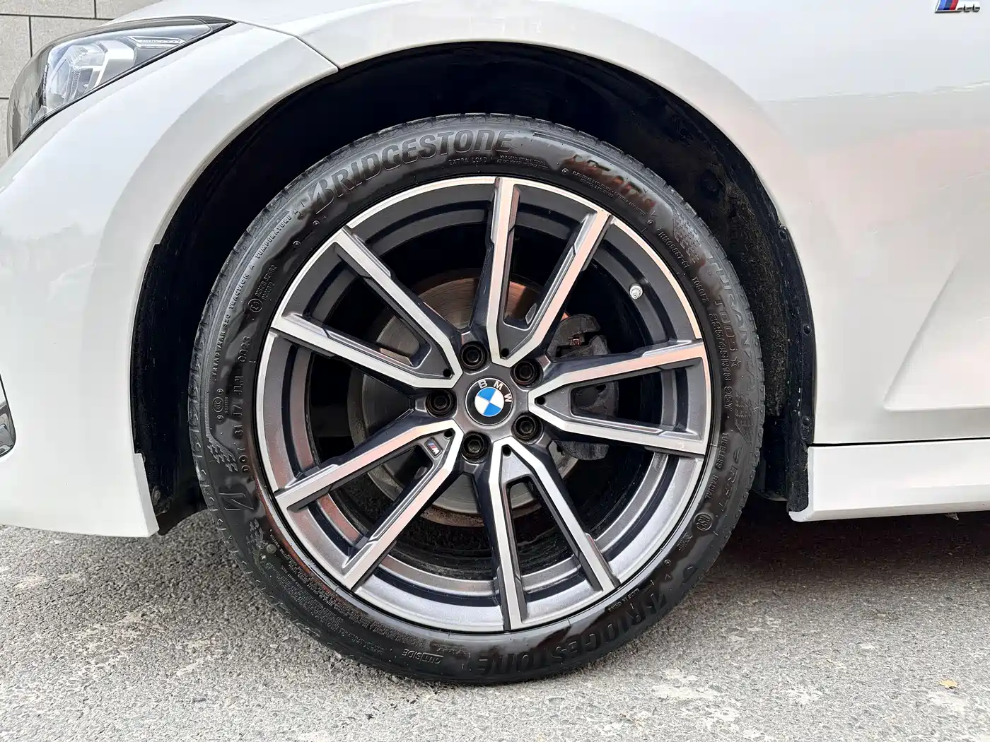 BMW 3 Series 2023 320Li M Sport Package фото 21