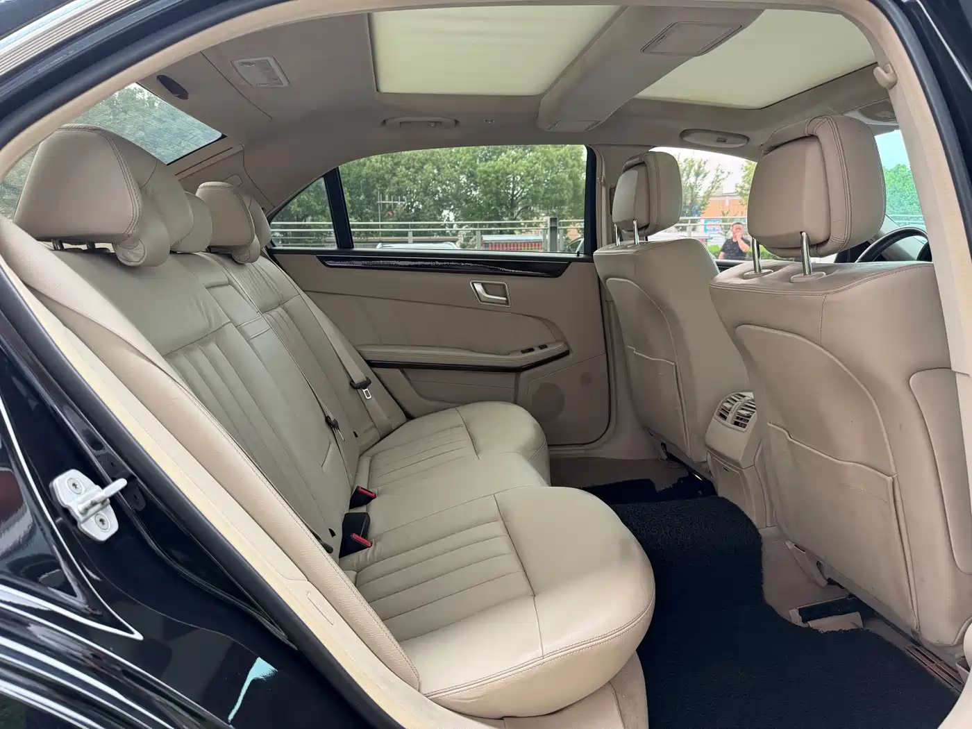 Mercedes-Benz E-Class 2014 Facelift E 260 L Luxury фото 16