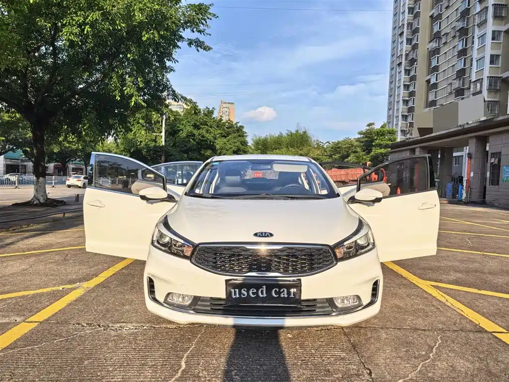 Kia K3 2016 1.6L Automatic GLS фото 2