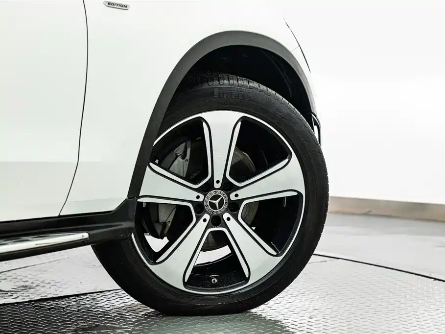 Mercedes-Benz GLC 2022 Facelift GLC 300 L 4MATIC Dynamic Collector's Edition фото 22