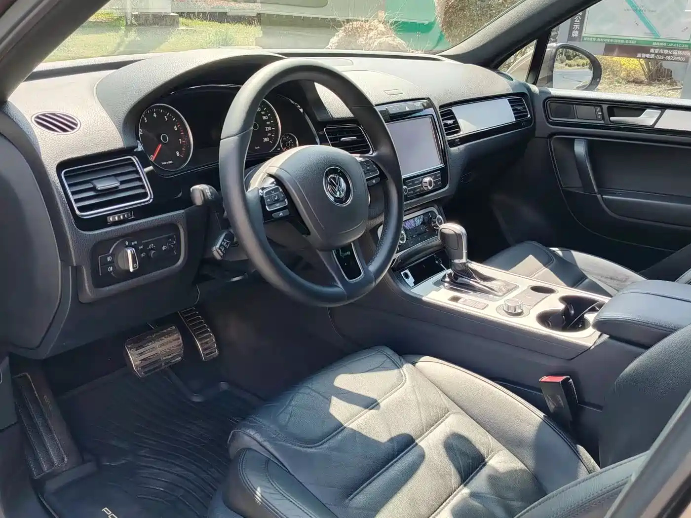 Volkswagen Touareg 2011 3.0TSI Standard фото 8