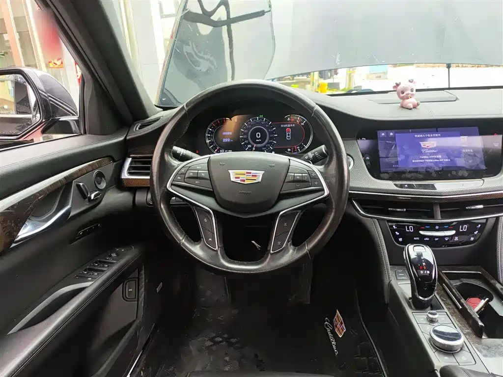 CADILLAC CT6