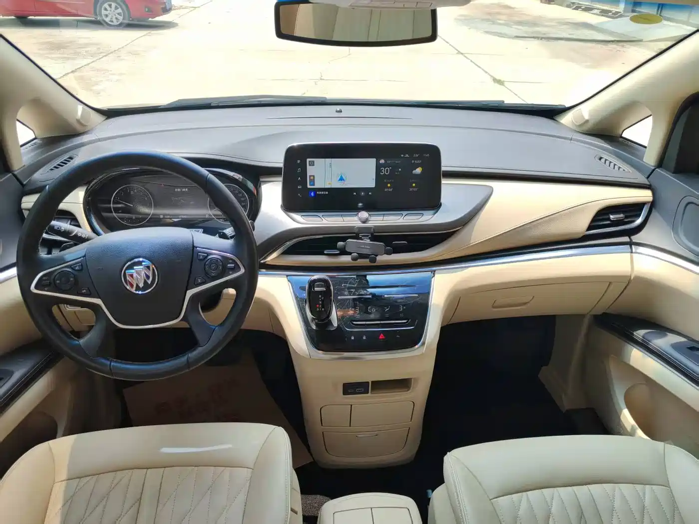 Photo 7 - Buick GL8