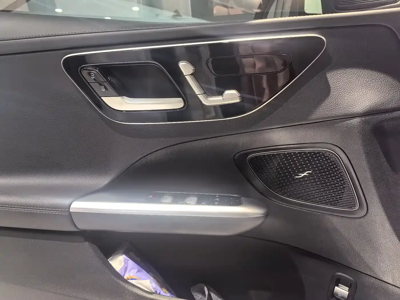 Mercedes-Benz C-Class 2023 C 200 L Sport фото 4