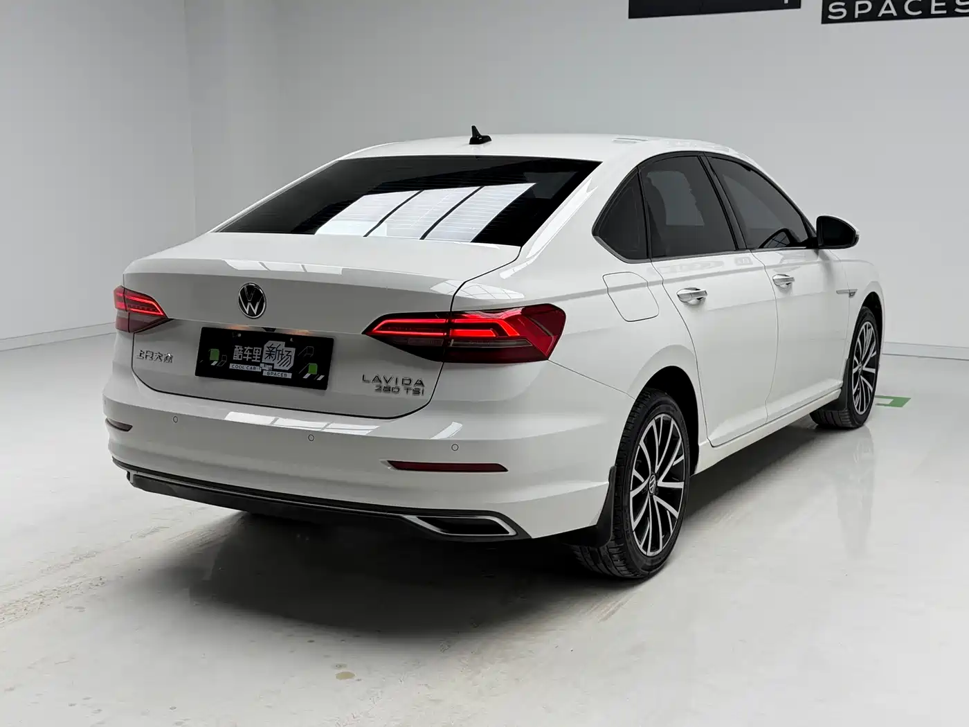Volkswagen Lavida 2021 280TSI DSG Luxury Edition фото 4