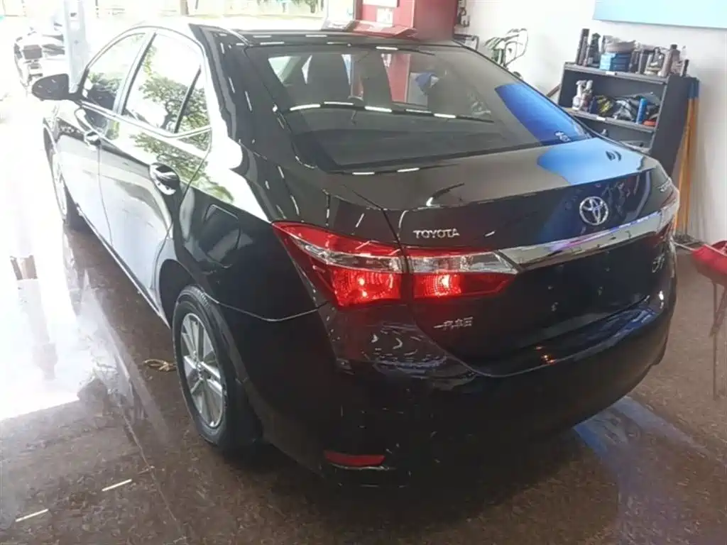 Toyota Corolla 2014 1.6L CVT GL фото 5