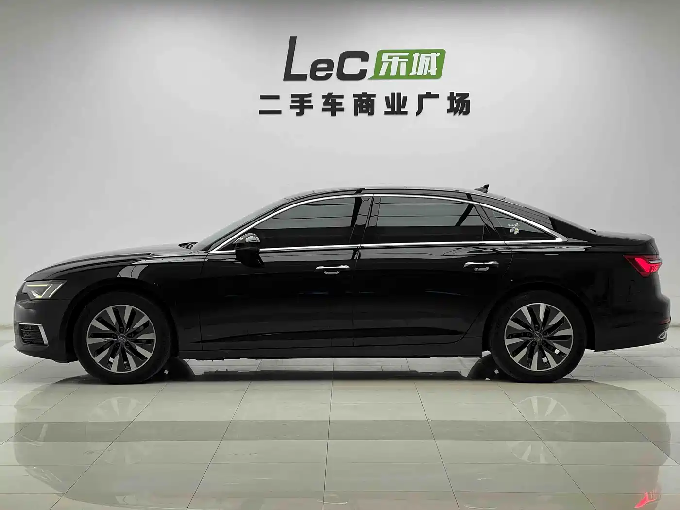 Audi A6L 2019 45 TFSI Premium Elegance фото 17